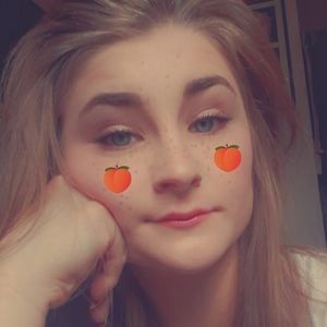 Meet your Posher, Halie